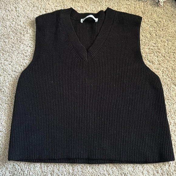Zara Sweaters Zara Ribbed V Neck Sweater Vest Poshmark
